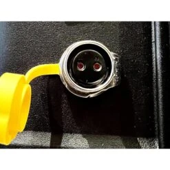 Batterie 37,8V150A Avec Sortie Régulée. -Camping Produits Boutique batterie 378v150a avec sortie regulee 2