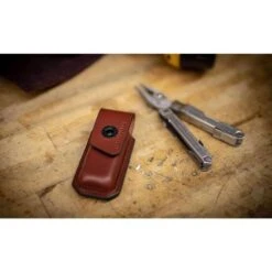Étui Cuir Tanné Végétal Taille Large - AINSWORTH Pour Pince LEATHERMAN 11 Étui Cuir Tanné Végétal Taille Large - AINSWORTH Pour Pince LEATHERMAN -Camping Produits Boutique etui cuir tanne vegetal taille large ainsworth pour pince leatherman 3